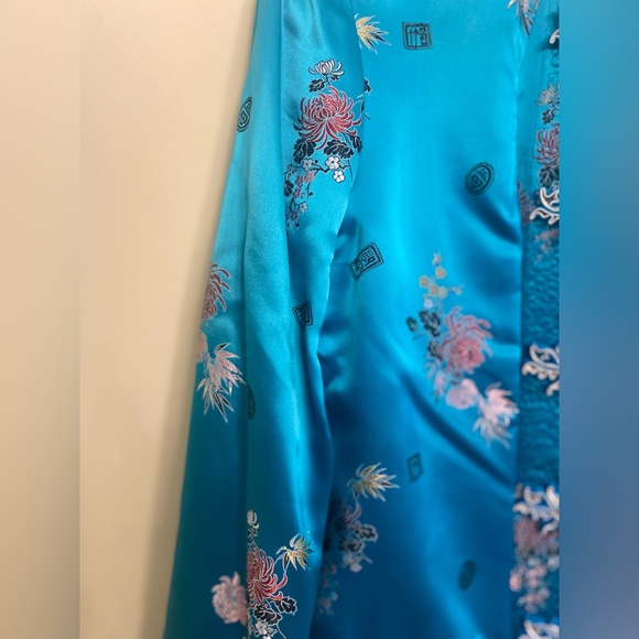 STUNNING Silk Jacket💙 - Picture 5 of 5